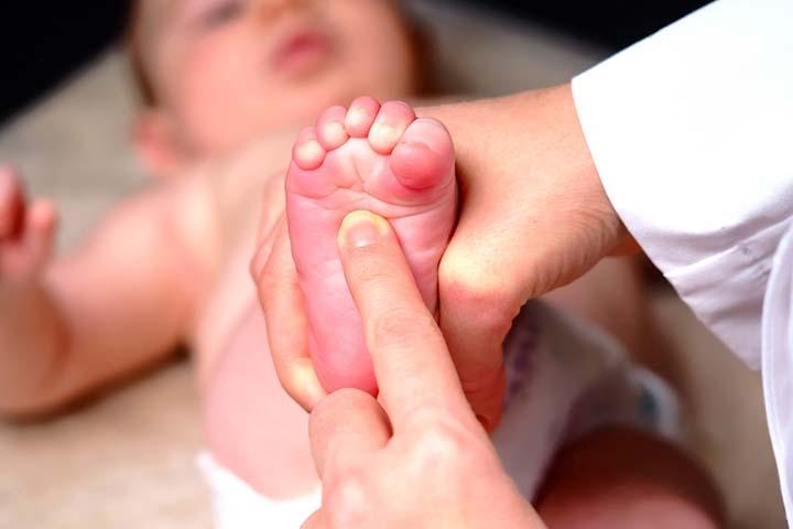 Babinski Reflex In Babies: What Is It & When to Be Concerned?