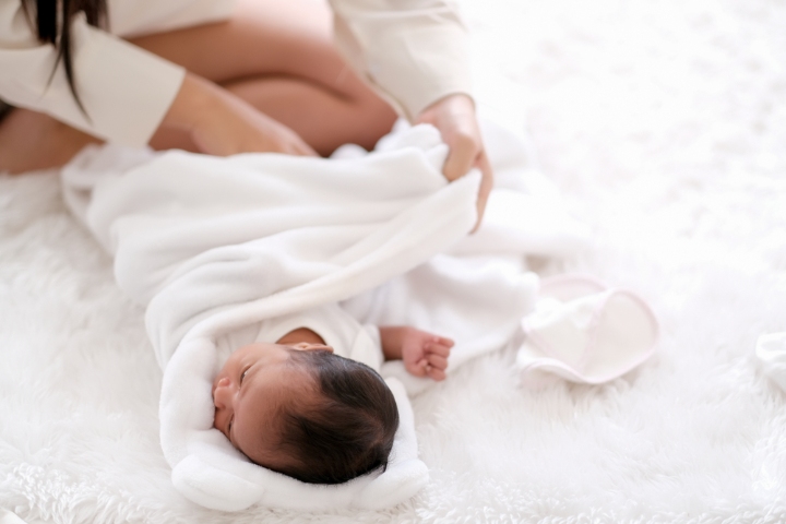 When Can You Start Swaddling