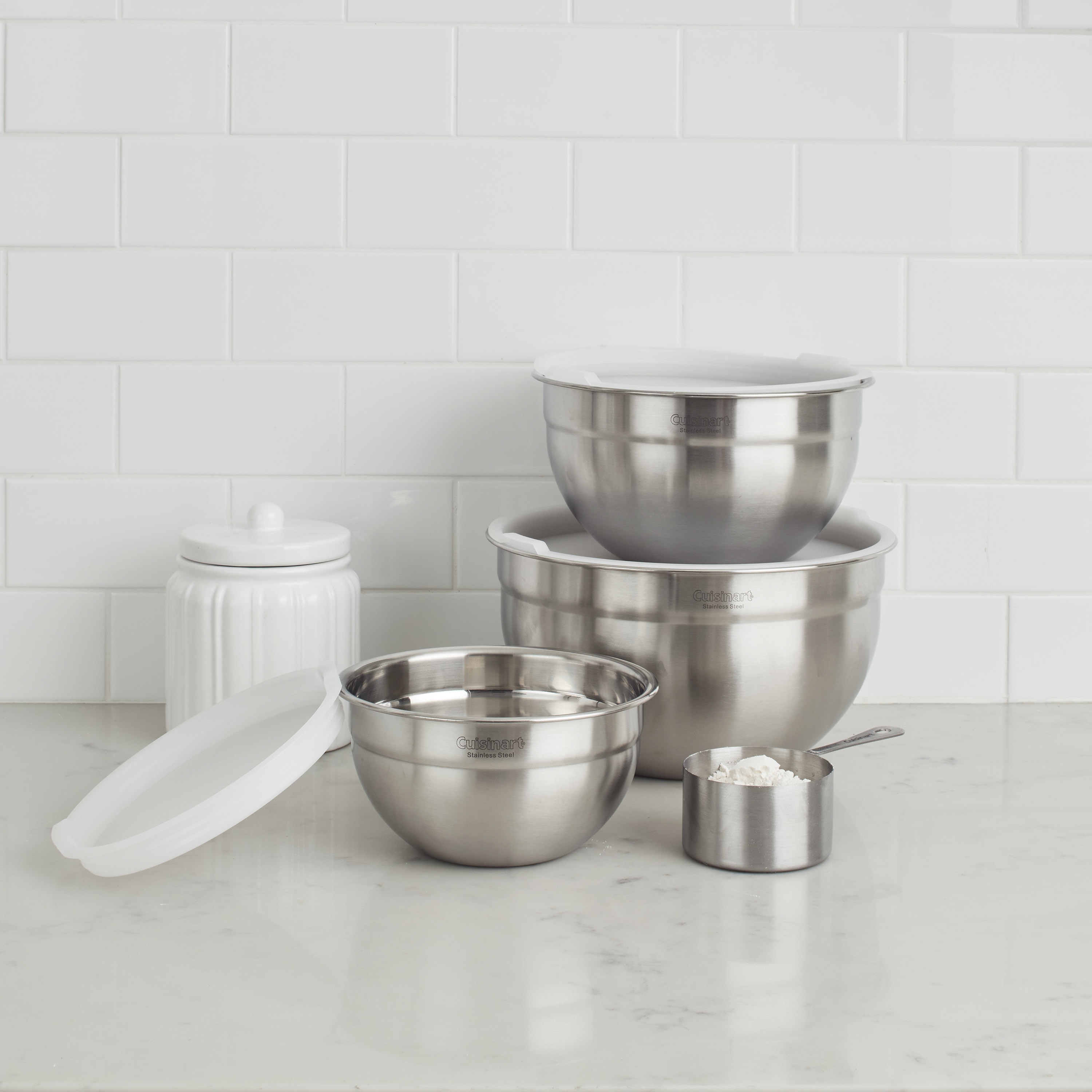 https://www.momjunction.com/wp-content/uploads/product-images/cuisinart-stainless-steel-mixing-bowls_afl903.jpg