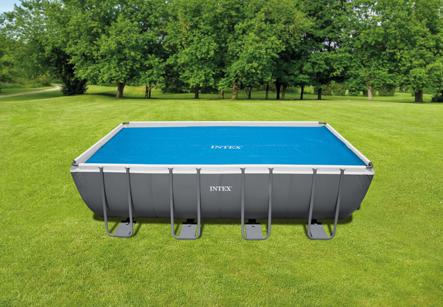 13 Best Solar Pool Covers For Your Swimming Pool In 2024