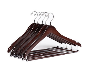 The 9 Best Suit Hangers of 2023: Buying Guide – Robb Report